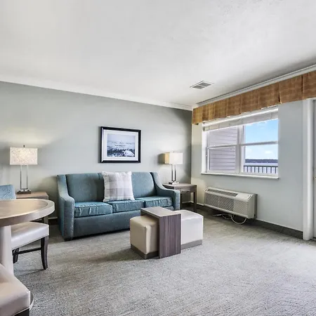 Cherry Tree Inn & Suites-2